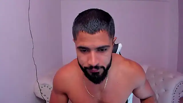 Santiago huntt online show from 02.17.25