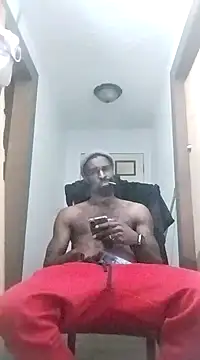 Snapshot of Ass_Everywere chatting on 02.15.25 Ass Everywere online show from 02.15.25