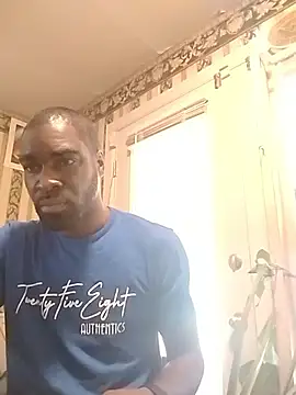 Snapshot of Ass_Everywere chatting on 02.24.25 Ass Everywere online show from 02.24.25