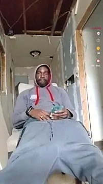 Snapshot of Ass_Everywere chatting on 03.20.25 Ass Everywere online show from 03.20.25