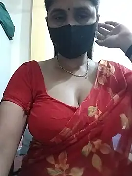 Snapshot of priyancyfun chatting on 05.18.26 priyancyfun online show from 05.18.26
