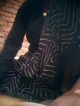 Amaya Bajwa online show from 12.17.25