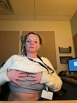 kittiekatieyogi online show from 02.28.25