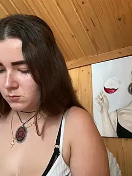 Snapshot of mewKate chatting on 06.15.26 mewKate online show from 06.15.26
