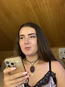 Snapshot of mewKate chatting on 07.19.26 mewKate online show from 07.19.26