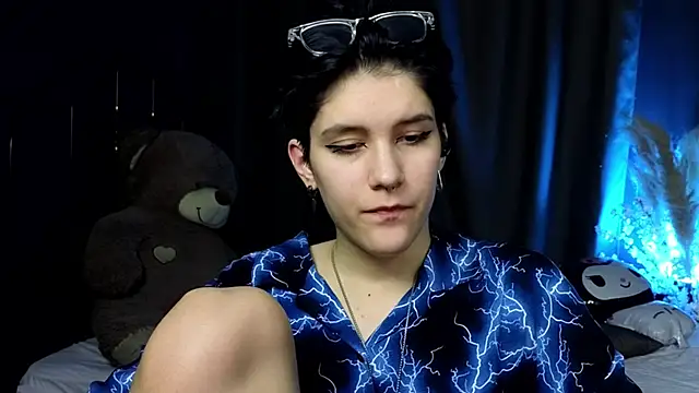 Hyeon Jin online show from 03.13.25