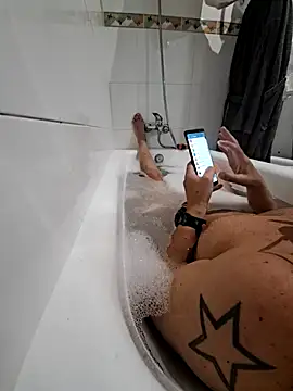 Snapshot of Gaditannus40 chatting on 10.18.25 Gaditannus40 online show from 10.18.25