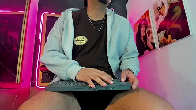 EnriquevillaF online show from 10.13.25