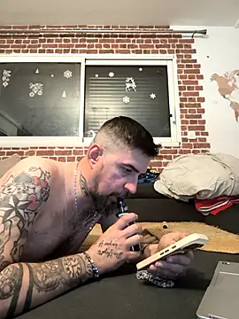 Snapshot of thefrenchkiss25 chatting on 03.24.26 thefrenchkiss25 online show from 03.24.26