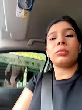 Snapshot of MilaRux chatting on 09.20.25 MilaRux online show from 09.20.25