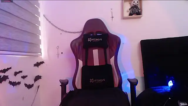 Snapshot of mistress__lilith chatting on 02.16.26 mistress lilith online show from 02.16.26