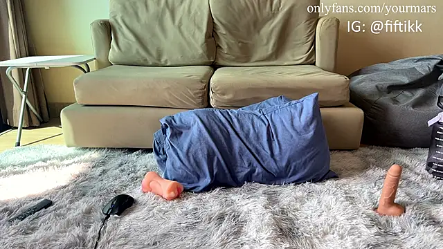 Snapshot of YourMarsLove chatting on 02.09.25 YourMarsLove online show from 02.09.25