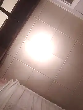 Lauren Amabel online show from 01.05.25