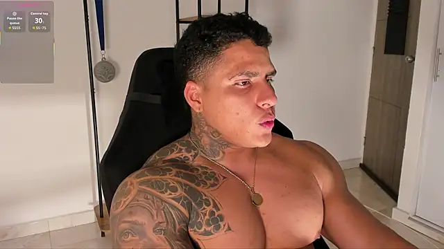 Maximoscott online show from 09.15.25