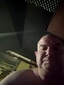 hesjustafriend online show from 02.07.25