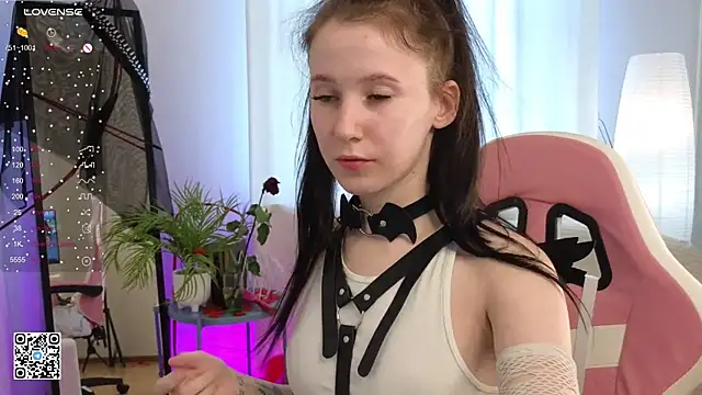 mon lola online show from 02.16.25