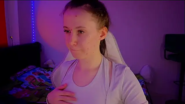 mon lola online show from 03.15.25