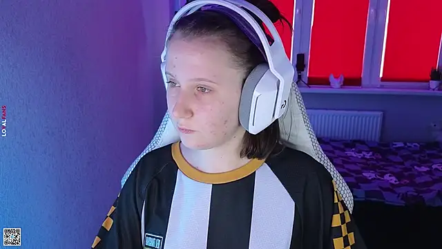 mon lola online show from 10.15.25