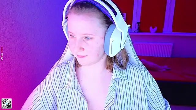 mon lola online show from 11.22.25