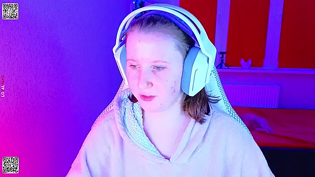 mon lola online show from 11.30.25