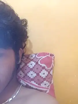 CosmicEmuu online show from 10.06.25