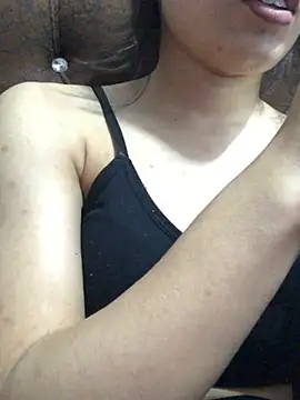 Snapshot of Tanvi_roy98 chatting on 02.17.25 Tanvi roy98 online show from 02.17.25