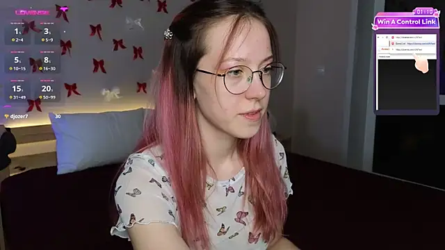 Snapshot of MaryBliss chatting on 03.04.25 MaryBliss online show from 03.04.25