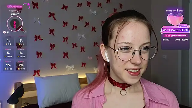 Snapshot of MaryBliss chatting on 03.09.25 MaryBliss online show from 03.09.25