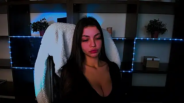 Lexi Jous online show from 03.17.25