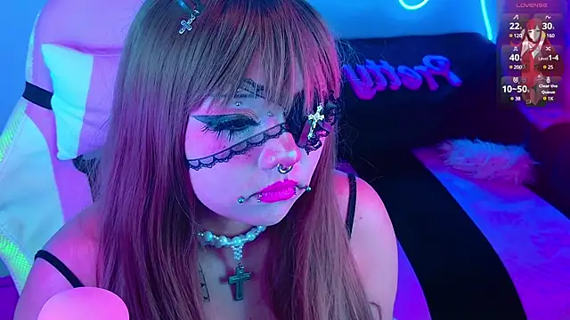 Snapshot of LaytonBox chatting on 02.18.25 LaytonBox online show from 02.18.25