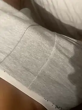 Snapshot of mdnn77 chatting on 02.15.25 mdnn77 online show from 02.15.25