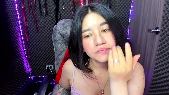 Snapshot of lilihot_ chatting on 02.19.25 lilihot  online show from 02.19.25