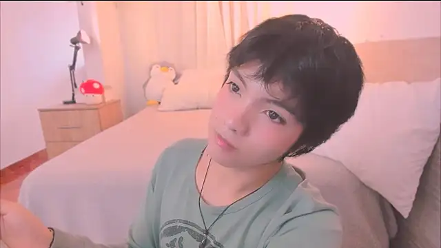 Snapshot of AllanYong18 chatting on 02.08.26 AllanYong18 online show from 02.08.26