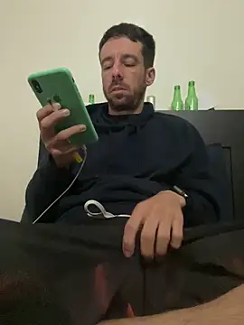 Snapshot of BCFZD chatting on 03.18.25 BCFZD online show from 03.18.25