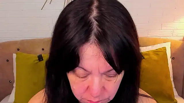 Snapshot of SarahGrays chatting on 01.14.26 SarahGrays online show from 01.14.26