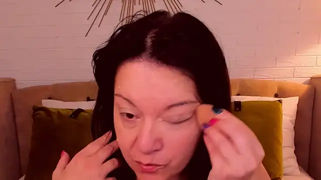 Snapshot of SarahGrays chatting on 03.19.26 SarahGrays online show from 03.19.26