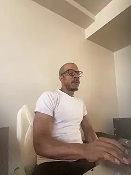 Snapshot of MrDaddyBbSnake chatting on 09.08.25 MrDaddyBbSnake online show from 09.08.25