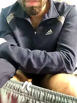 Snapshot of TOPMOON001 chatting on 01.08.25 TOPMOON001 online show from 01.08.25