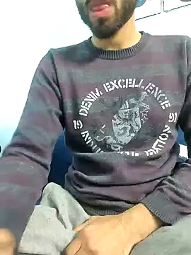 Snapshot of TOPMOON001 chatting on 02.13.25 TOPMOON001 online show from 02.13.25