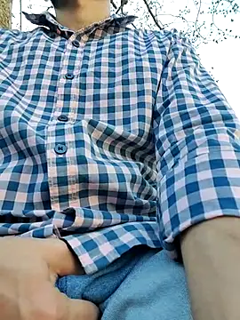 Snapshot of TOPMOON001 chatting on 03.17.25 TOPMOON001 online show from 03.17.25