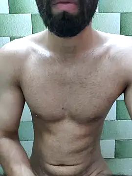 Snapshot of TOPMOON001 chatting on 10.21.25 TOPMOON001 online show from 10.21.25