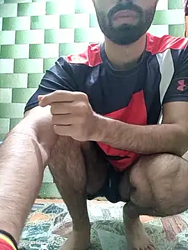 Snapshot of TOPMOON001 chatting on 10.27.25 TOPMOON001 online show from 10.27.25