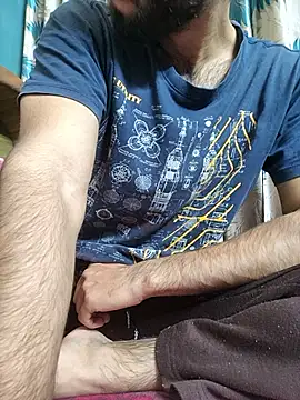 Snapshot of TOPMOON001 chatting on 12.18.25 TOPMOON001 online show from 12.18.25