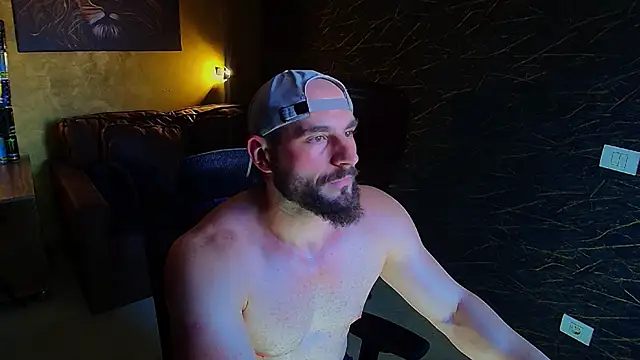 Snapshot of AdamJamesonn chatting on 05.16.26 AdamJamesonn online show from 05.16.26