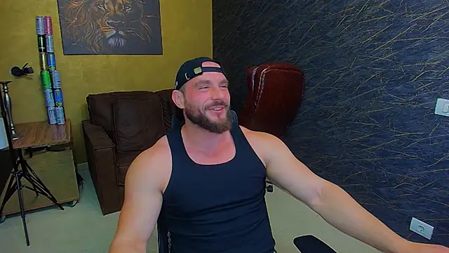 Snapshot of AdamJamesonn chatting on 05.28.26 AdamJamesonn online show from 05.28.26