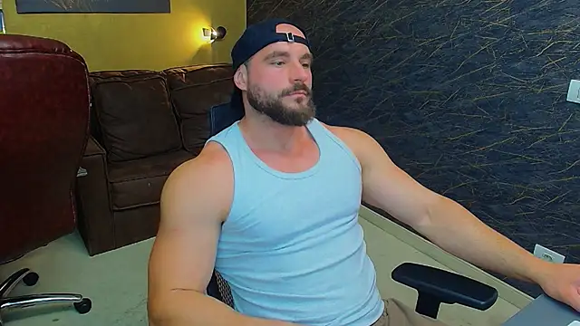 Snapshot of AdamJamesonn chatting on 06.20.26 AdamJamesonn online show from 06.20.26