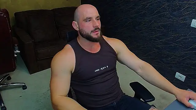 Snapshot of AdamJamesonn chatting on 06.26.26 AdamJamesonn online show from 06.26.26