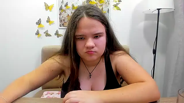 Snapshot of AdeleCruz chatting on 02.08.25 AdeleCruz online show from 02.08.25