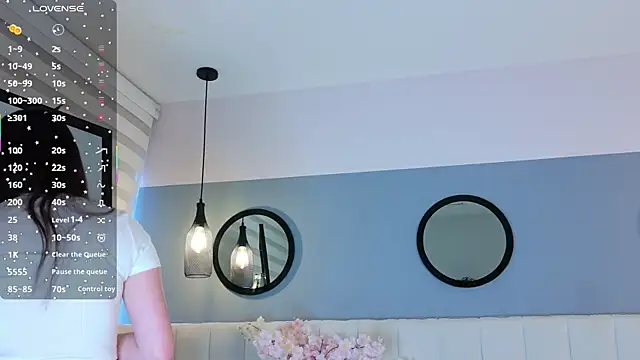 chelsea bolton  online show from 07.12.26