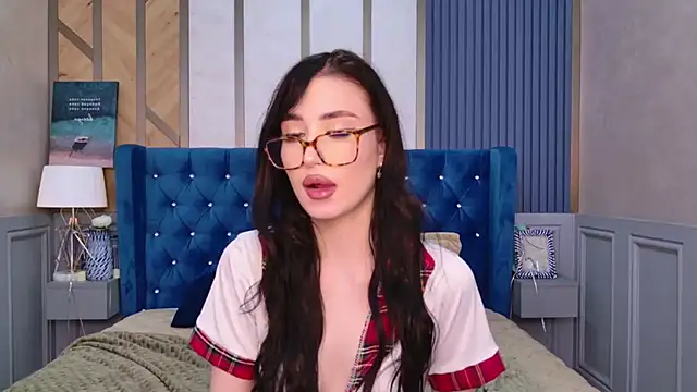 EmmaLawrens online show from 02.16.25